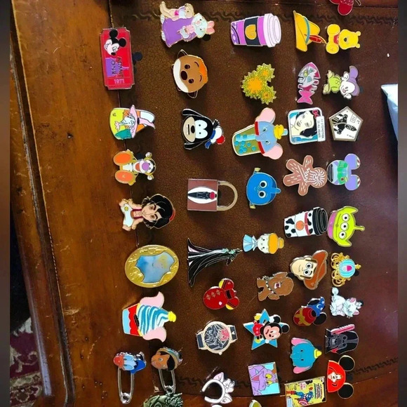 Disney Accessories - Disney Trading Pins - Lot, Guaranteed No Duplicates,